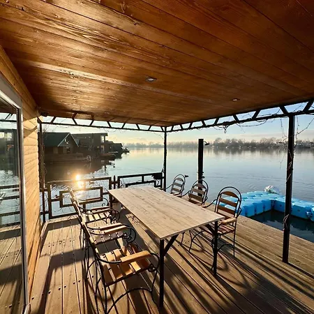 Holiday home The Nest Raft